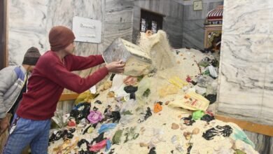 मंदिर के भंडारे, वनवासी आश्रम दृष्टिहीन विद्यालय और धर्मार्थ संस्थाओं को भी मिलती है बाबा की खिचड़ी .जरूरतमंदो के घर शादी-ब्याह में भी दिया जाता है चावल-दाल.