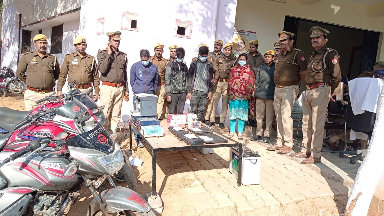 अंतरप्रांतीय गिरोह का पर्दाफाश, चार बाइक समेत भारी मात्रा में सामान बरामद