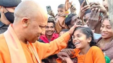 योगी के राज में आधी आबादी हुई 'शक्ति'शाली