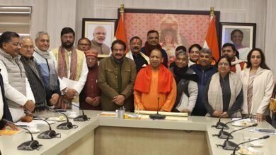 मुख्यमंत्री जी ने की आगरा, सहारनपुर, आजमगढ़, झांसी और मुरादाबाद मंडल के जनप्रतिनिधियों के साथ विकास कार्यो की समीक्षा