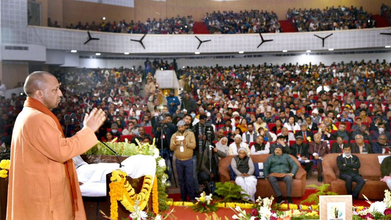 गोमुख से बंगाल तक आचमन योग्य हुईं गंगाः सीएम योगी