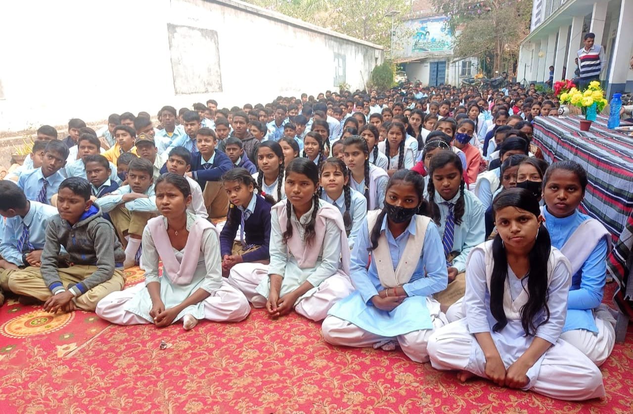 प्रधानमंत्री के परीक्षा पर चर्चा संवाद कार्यक्रम को बच्चों ने देखा लाइव और लिया सीख