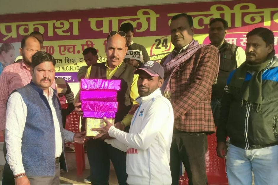 वाराणसी ने अनपरा को 44 रनों से हराकर,फाईनल में किया प्रवेश