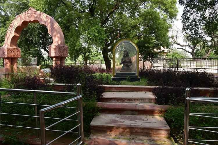 काशी और अयोध्या की तरह मथुरा में भी पग-पग पर तीर्थ स्थल, हो रहा जीर्णोद्धार