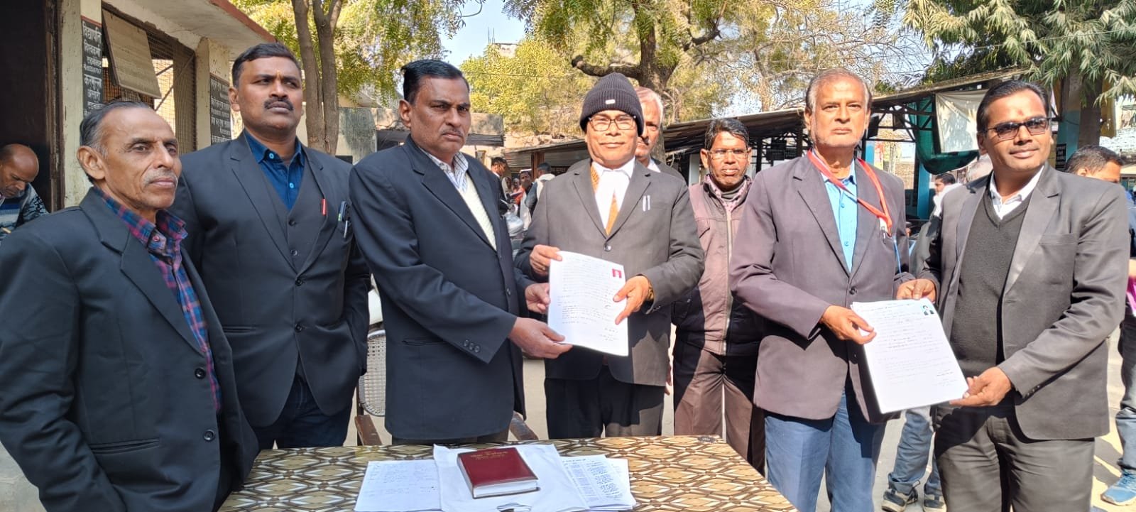 दुद्धी बार एसोसिएशन चुनाव:अध्यक्ष समेत विभिन्न पदों के लिए 19 लोगों ने किया नामांकन