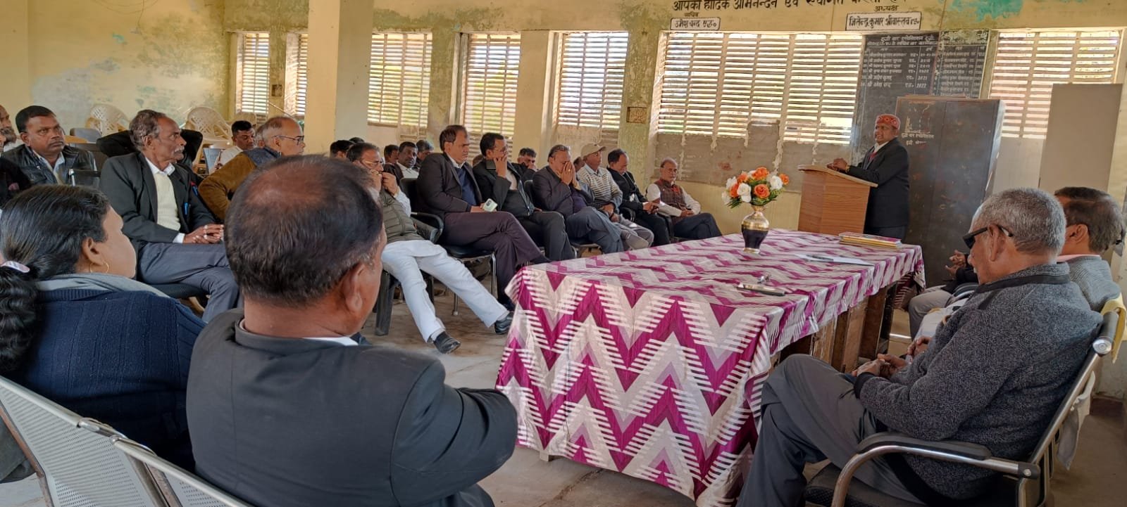बार अध्यक्ष ने कार्यकारिणी की भंग, विजय सिंह बने चेयरमैन
