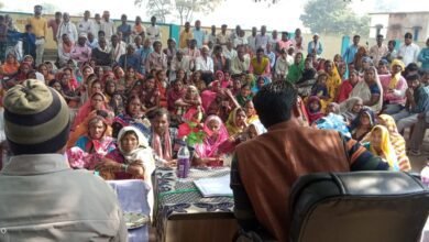 ग्राम चौपाल में बीडीओ ने सुनी समस्याएं-दिये आवश्यक निर्देश