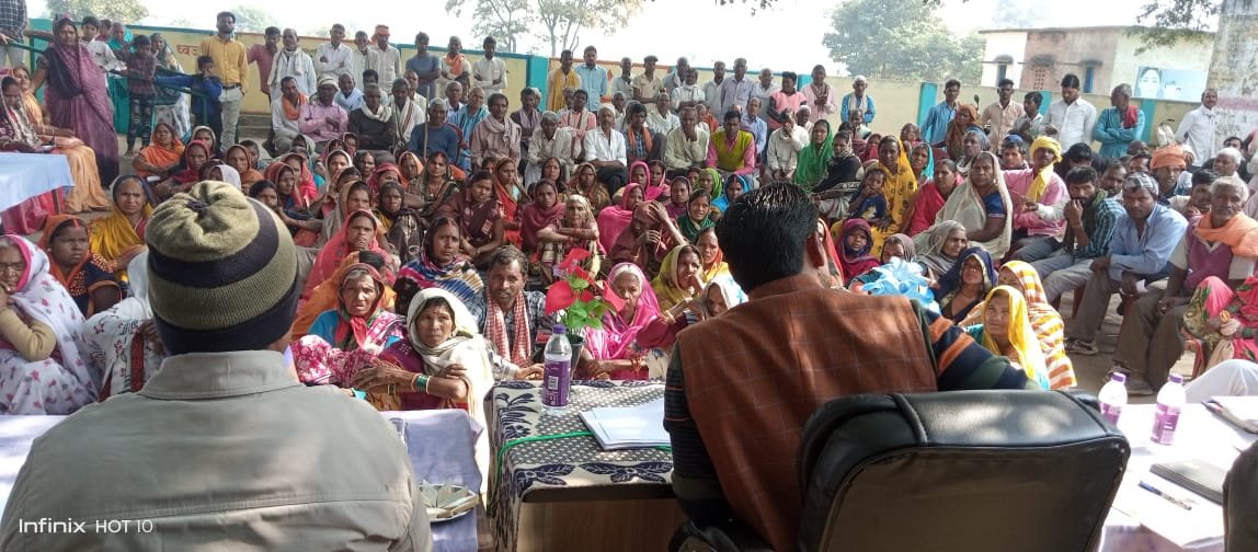 ग्राम चौपाल में बीडीओ ने सुनी समस्याएं-दिये आवश्यक निर्देश