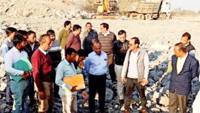 चीफ ने किया कनहर परियोजना का दौरा, संबंधितों को दिये निर्देश