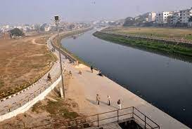 वाराणसी में वरुणा नदी के कायाकल्प का प्रोजेक्ट देगा नया जीवन : स्वतंत्र देव