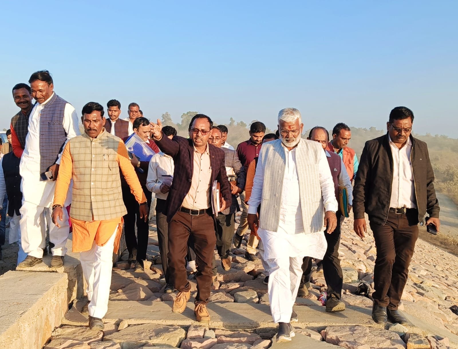जल शक्ति मंत्री ने कनहर परियोजना का लिया जायजा, दी चेतावनी