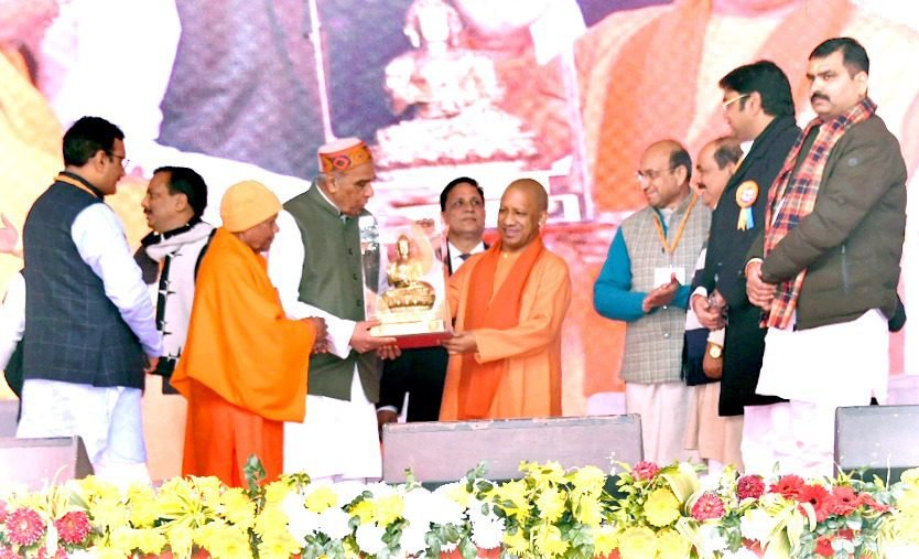 बुलेट ट्रेन की रफ्तार से आगे बढ़ रहा सिद्धार्थनगर : योगी आदित्यनाथ