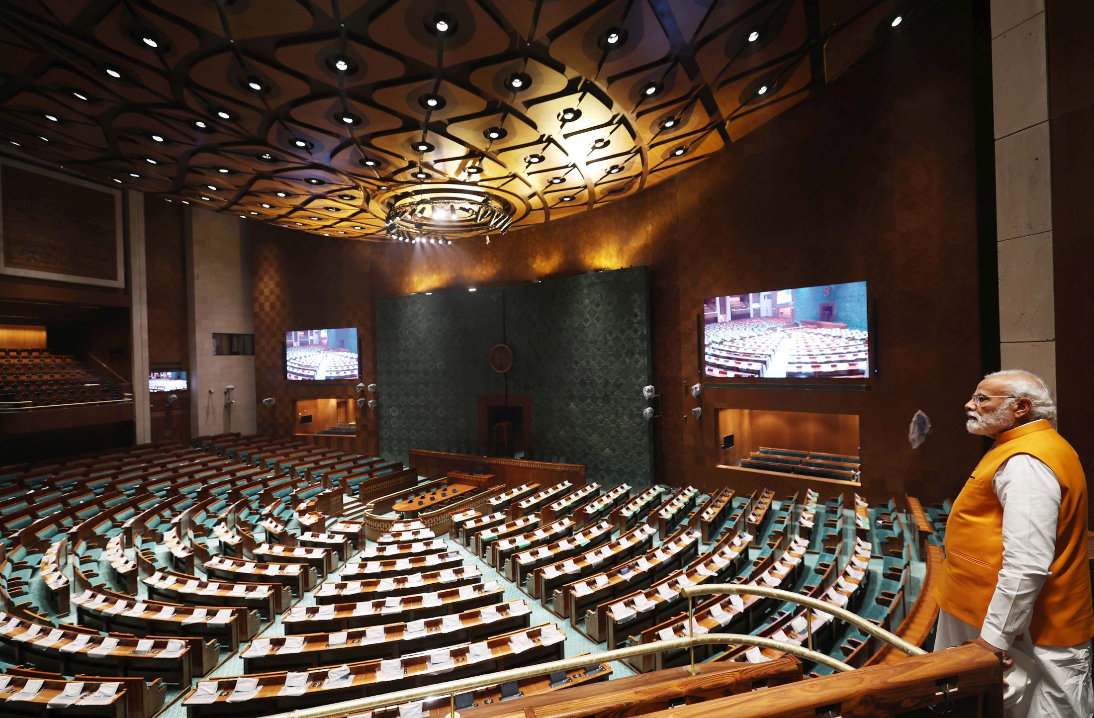 प्रधानमंत्री नरेंद्र मोदी ने नए संसद भवन का किया निरीक्षण