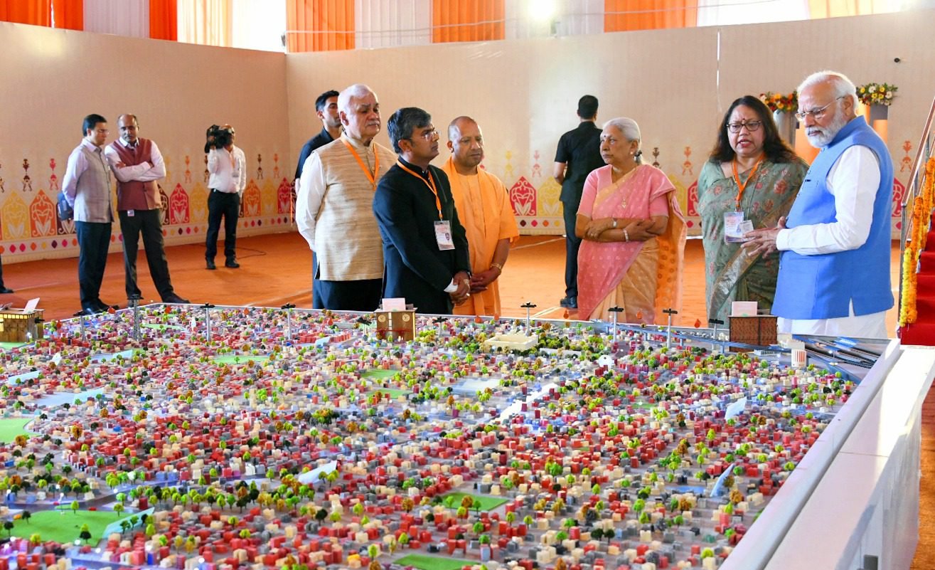मोदी-योगी की जोड़ी ने काशी के कायाकल्प के लिए छह साल में लगाया पूरा जोर
