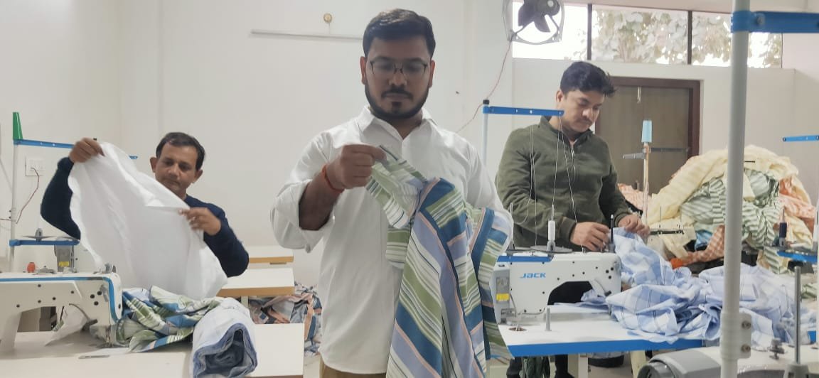 2018 में 2.5 लाख रुपए से शुरू गारमेंट का काम 60 लाख तक पहुचा