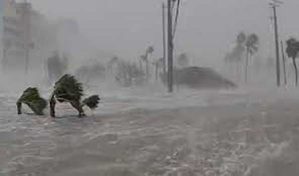 अमेरिका के कई हिस्सों में भीषण तूफान से तबाही , 21 की मौत, 130 से अधिक घायल
