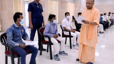 जनता की सुनें अधिकारी, सुनिश्चित हो कार्यवाहीः सीएम योगी