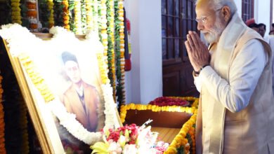 सामाजिक समरसता के लिए वीर सावरकर और संत कबीर को याद किया मोदी ने
