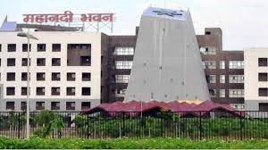 छत्तीसगढ़ के आईएएस अफसर की नौकरी खतरे में