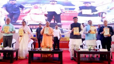 सीएम योगी ने कहा कि- नकल माफिया का सामाजिक बहिष्कार करना चाहिए