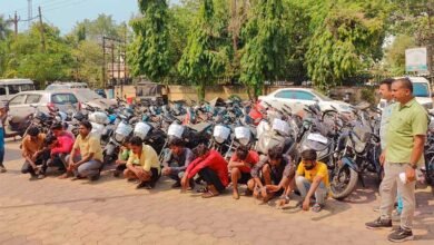 अलग-अलग जगहों से चुराई 50 गाड़ियां : 6 चोर, 5 खरीददार सहित 12 गिरफ्तार