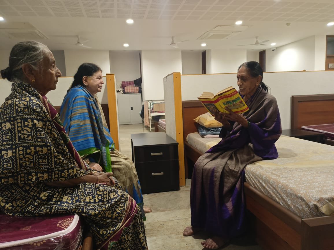 वृद्धोंं की यहां होती है निःशुल्क सेवा, प्रवास के भी नहीं लगते पैसे