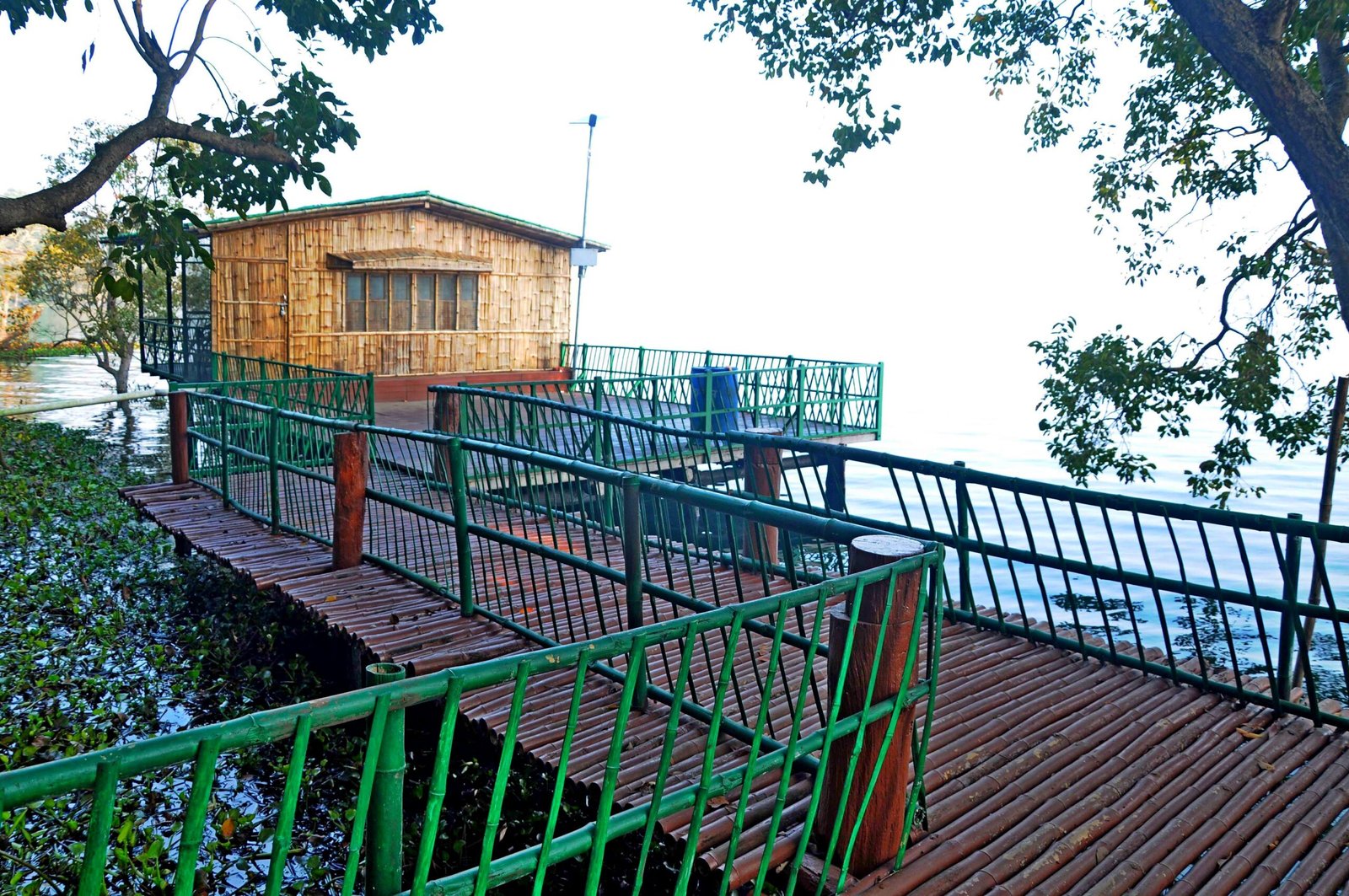 प्रदेश में पर्यटन का नया प्रतीक बन रहा चूका बीच