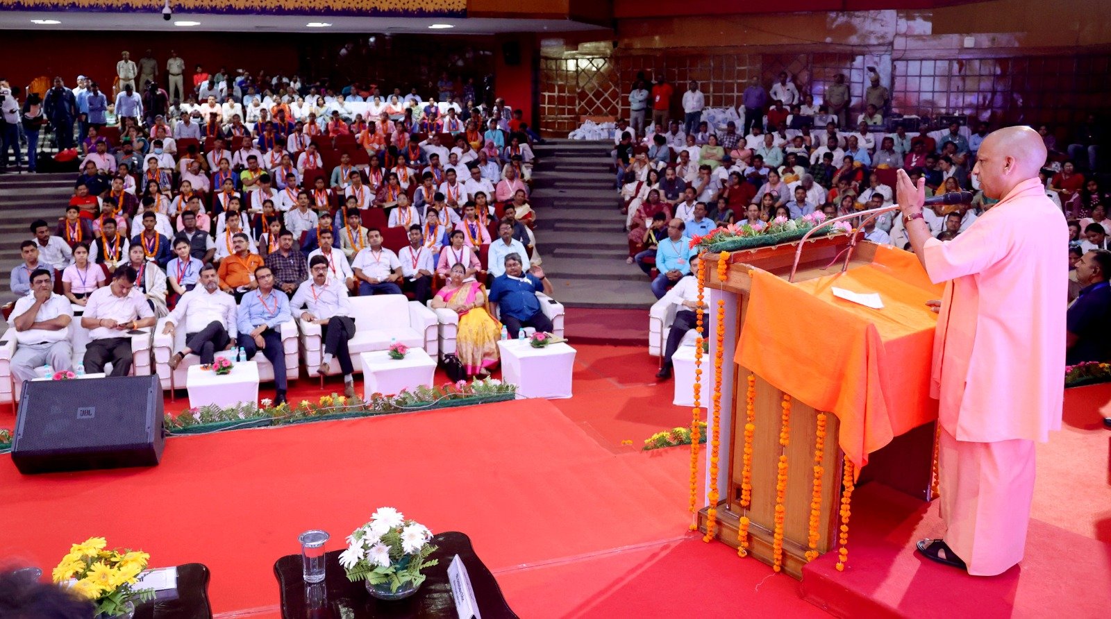 प्रदेश के सभी बोर्ड के मेधावी छात्र-छात्राओं का इंदिरा गांधी प्रतिष्ठान में सीएम ने किया सम्मान.कहा- नकलविहीन परीक्षाएं आज यूपी की हकीकत बन चुकी हैं .