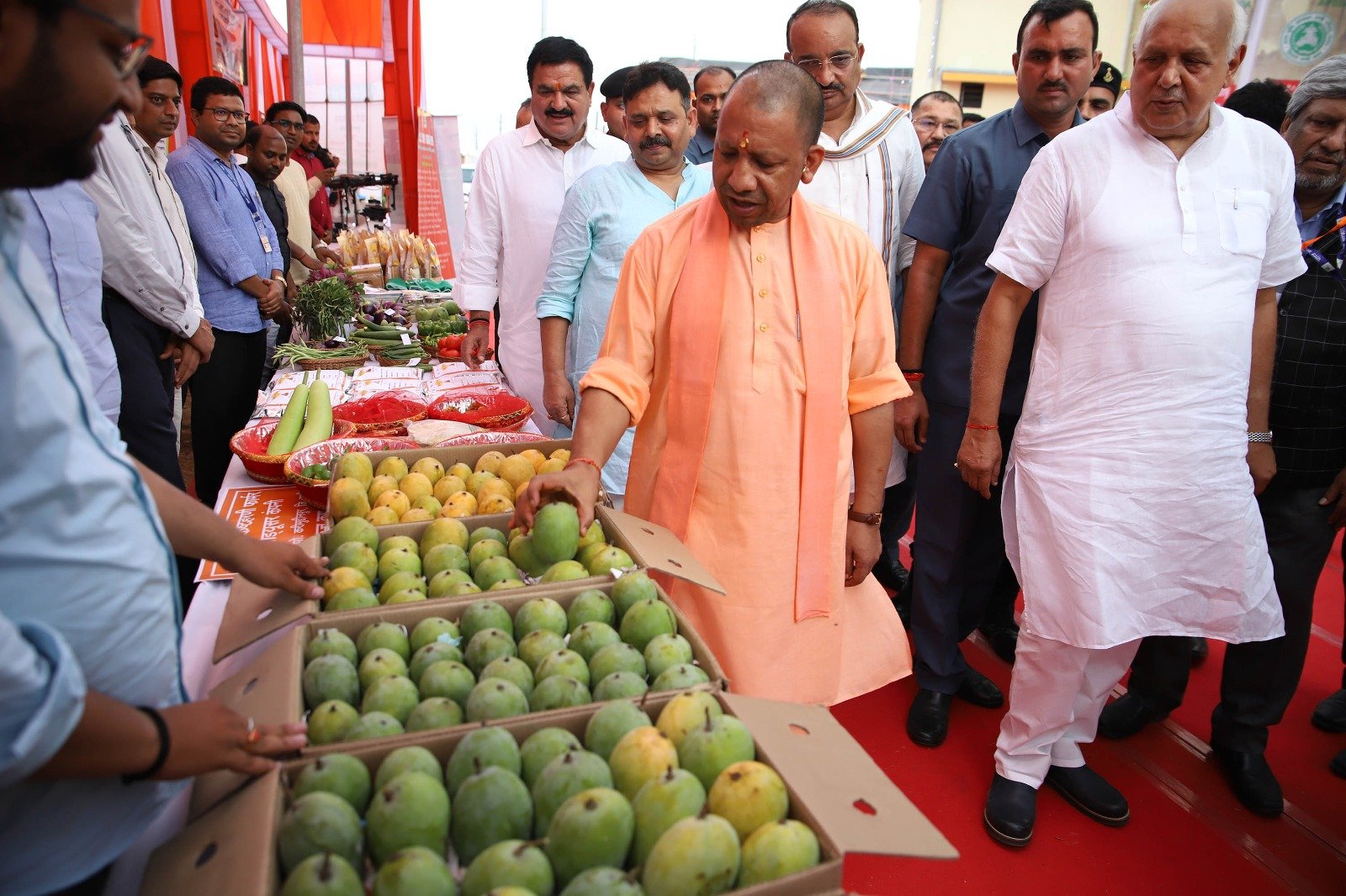 पूरे देश में अकेले उत्तर प्रदेश 19 हजार करोड़ रुपये से अधिक का कर रहा निर्यात