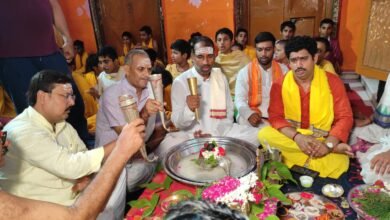 "अभियान पवित्र काशी" के वर्षगांठ पर "सरकार को बल और पराक्रम" प्रदान करने हेतू रुद्राभिषेक कर पुजित किये गये काशी के आराध्य"