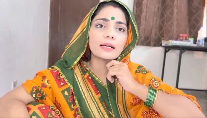 सीधी पेशाब कांड पर विवादित पोस्ट के लिए नेहा राठौर पर एफआईआर