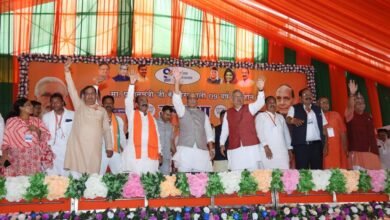 मोदी सरकार में आदिवासियों के हितों में हुए बेहतर काम: राजनाथ