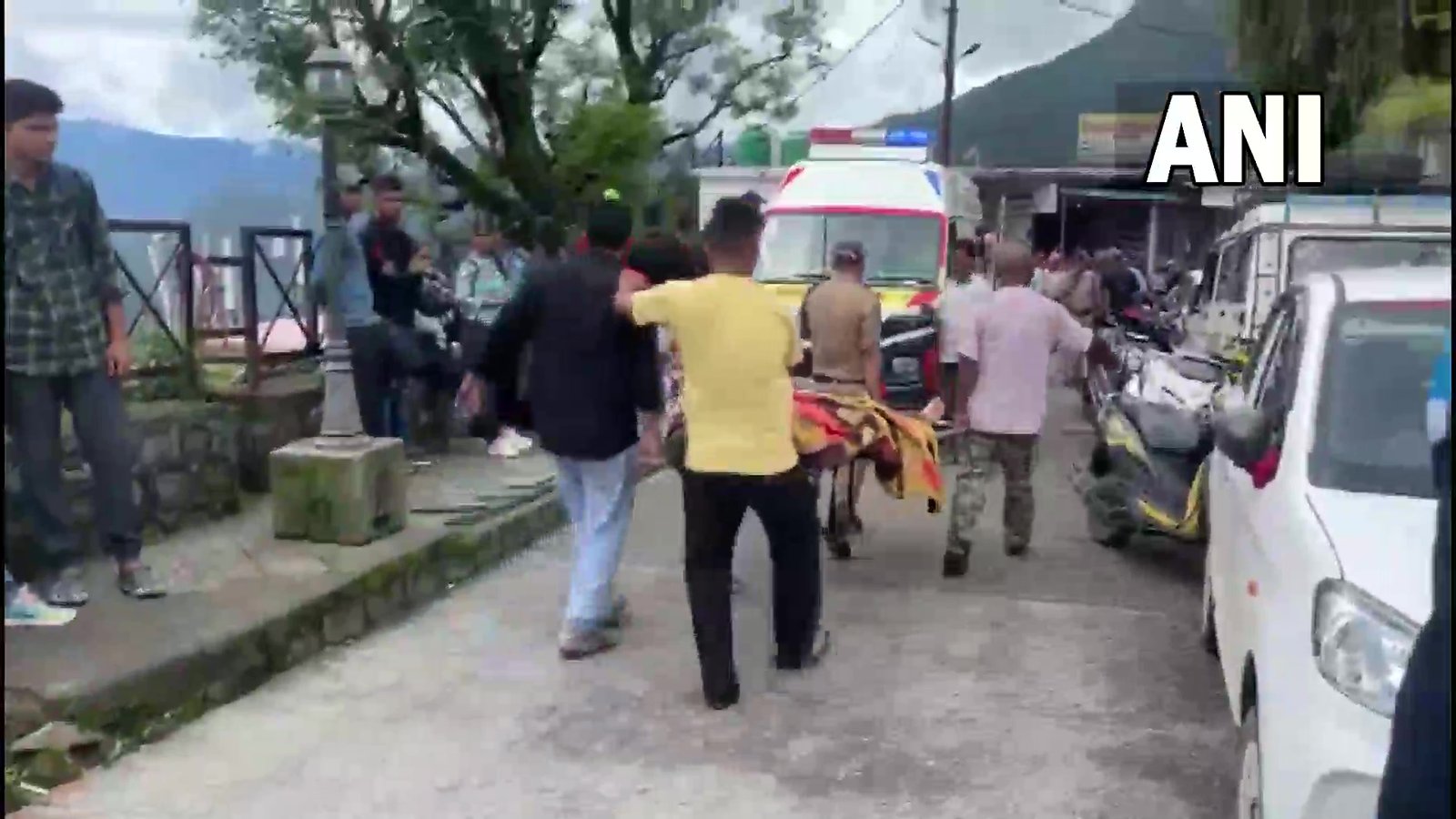 उत्तराखंड में करंट से कम से कम 15 के मरने की आशंका, कई झुलसे
