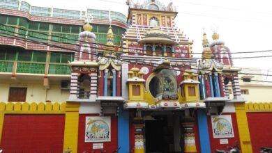 खुद में अद्भुत है गीताप्रेस का मुख्य द्वार