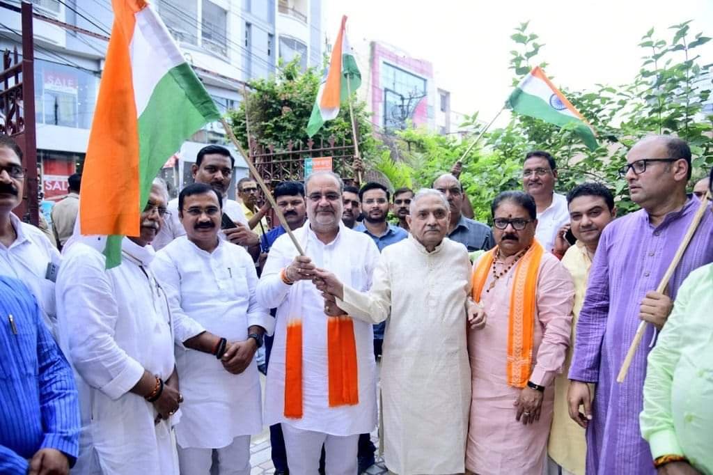 विभाजन विभीषिका स्मृति दिवस पर लगायी गयी प्रदर्शनी का भाजपा प्रदेश अध्यक्ष ने किया अवलोकन