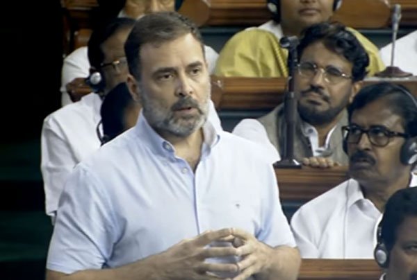 लोकसभा में राहुल गांधी के बयान पर सरकार सख्त, विशेषाधिकार हनन प्रस्ताव लाने की तैयारी