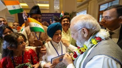 ग्रीस पहुंचे मोदी का प्रवासी भारतीयों ने किया स्वागत