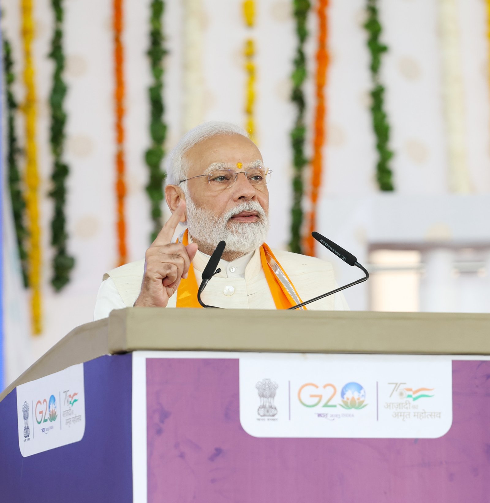 केंद्र किसानों के कल्याण के लिए प्रतिबद्ध: मोदी