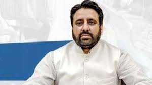 आप विधायक अमानतुल्ला खान के ठिकानों पर छापेमारी