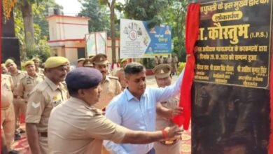 पुलिस अधीक्षक ने किया नवनिर्मित गेट का लोकार्पण