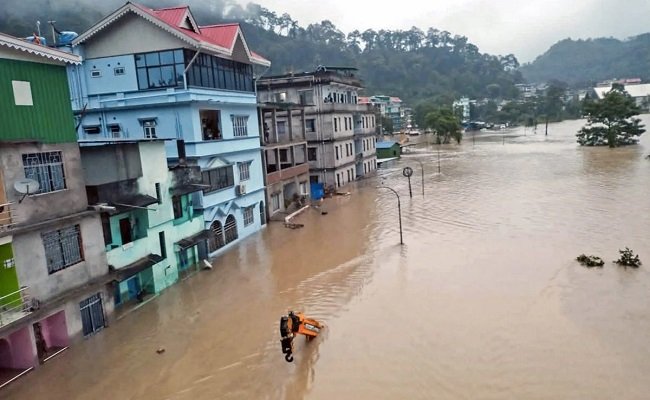 सिक्किम में बादल फटने की घटना में अब तक 14 लोगों की मौत