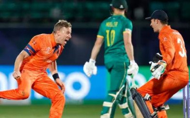 नीदरलैंड्स ने उलटफेर कर दक्षिण अफ्रीका को 38 रन से हराया