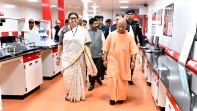 एसएलएमजी बेवरेज प्रा लि के प्लांट के उद्घाटन समारोह में मौजूद रहीं केंद्रीय मंत्री स्मृति ईरानी