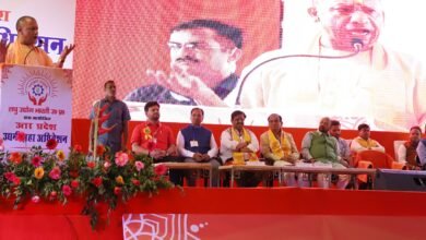 सीएम योगी ने लघु उद्योग भारती के उद्यमी महा अधिवेशन में उद्यमियों से किया संवाद