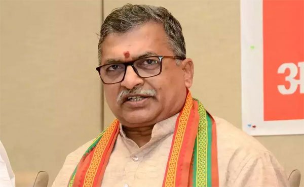 हिन्दुओं की शक्ति किसी को डराने के लिए नहीं, विश्व कल्याण के लिए : मिलिंद परांडे