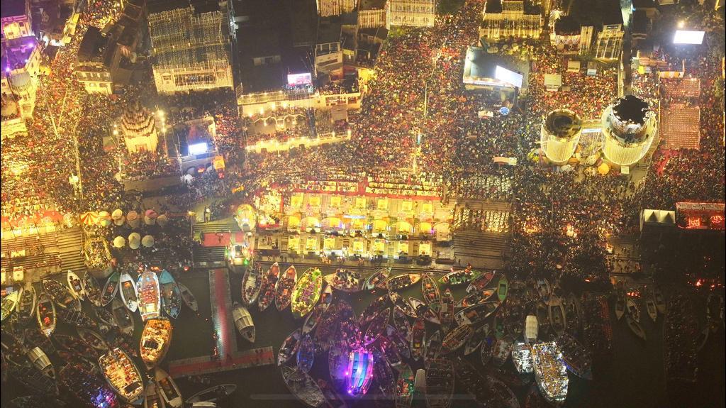 देश-दुनिया का स्प्रिचुअल इवेंट बन गया है देव दीपावली: सीएम योगी