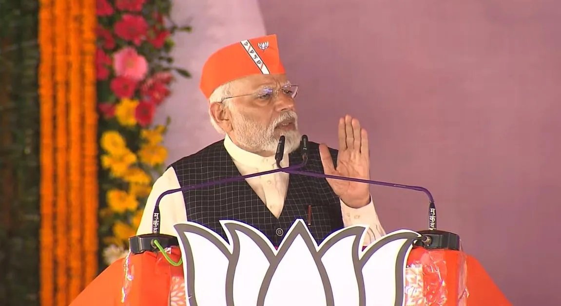 मोदी की जाति बताने वाले पूरे ओबीसी समाज को कह चुके है चोर- मोदी