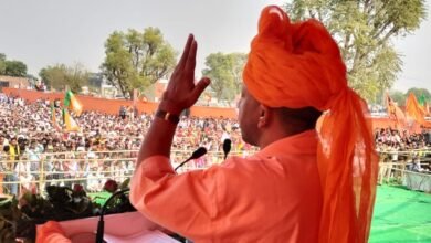 सीएम योगी ने माफिया पर किया प्रहार, बोले-राजस्थान सरकार इनके आगे घुटने टेक रही