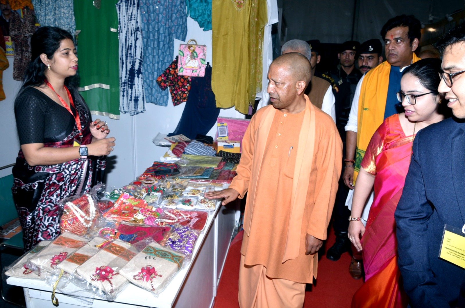 गोरखपुर में पहली बार चार दिनी ट्रेड शो, सीएम ने किया उद्घाटन