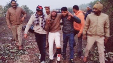 पुलिस मुठभेड़ में गोली लगने से 15 हजार का ईनामी बदमाश घायल, दूसरा फरार